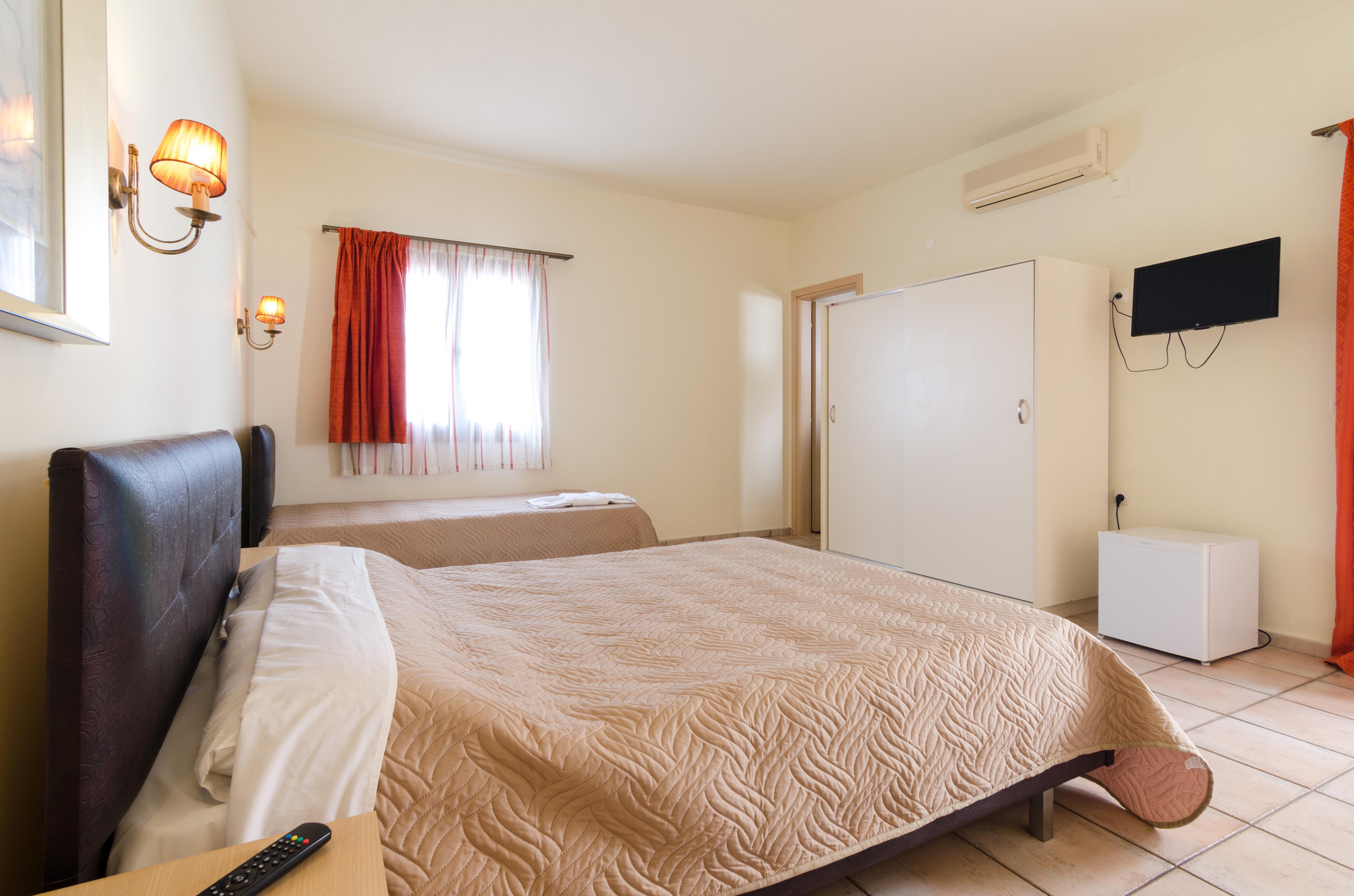 Eleonora Αnissaras Hotel Hersonissos  Exterior photo